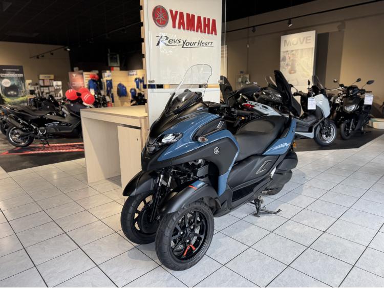 YAMAHA TRICITY 300