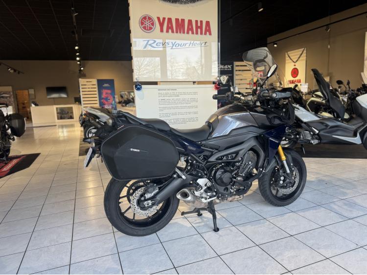 YAMAHA TRACER 900